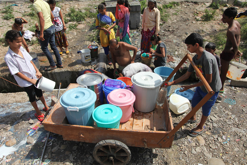 Illustration for article titled Photos of India's Deadly, Street-Melting Heat Wave